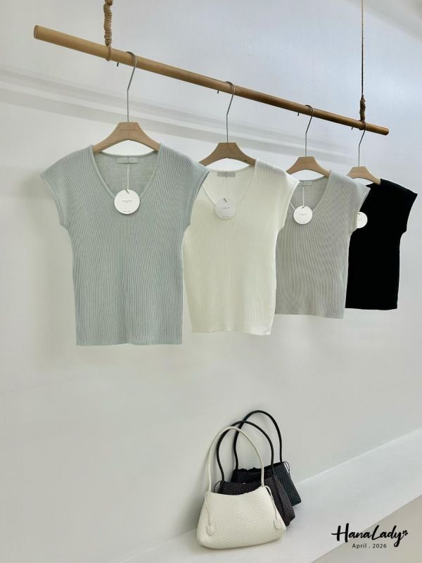 LFA06 坑條V領百搭針織背心 