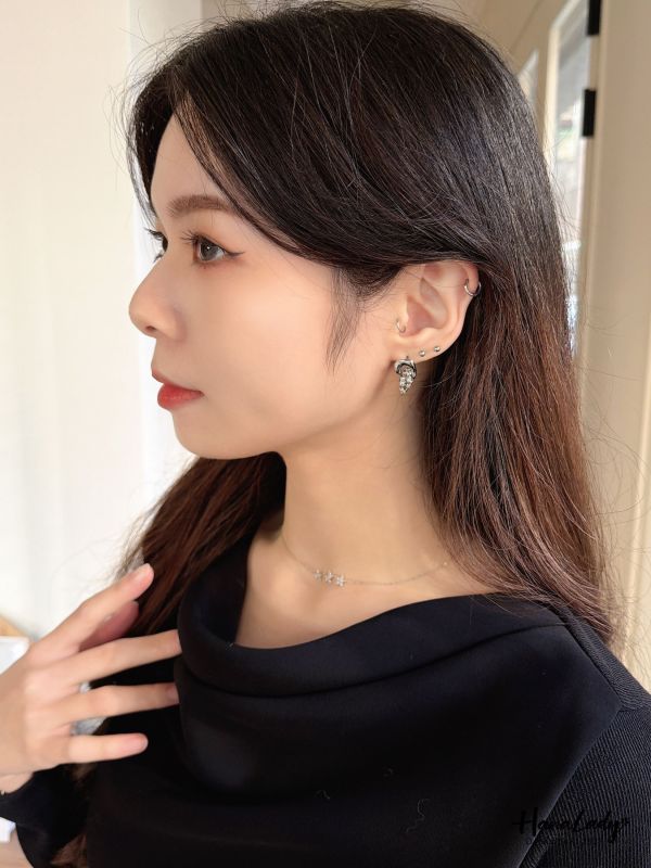 WQB46 設計感水鑽鍊條耳環 