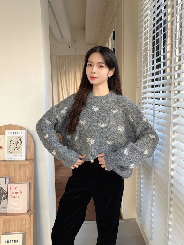 WQA65 滿滿愛心造型針織上衣 