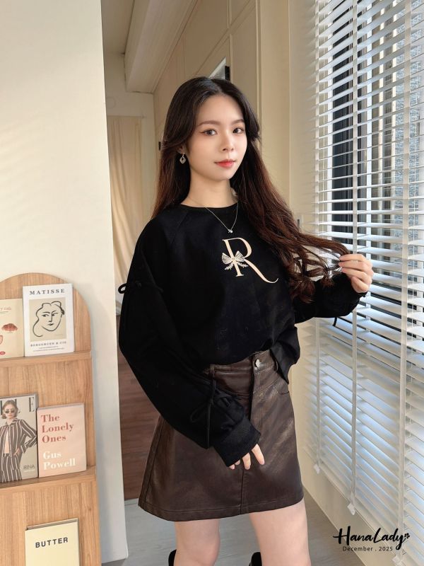 WQA24 造型雙邊蝴蝶綁帶袖上衣 