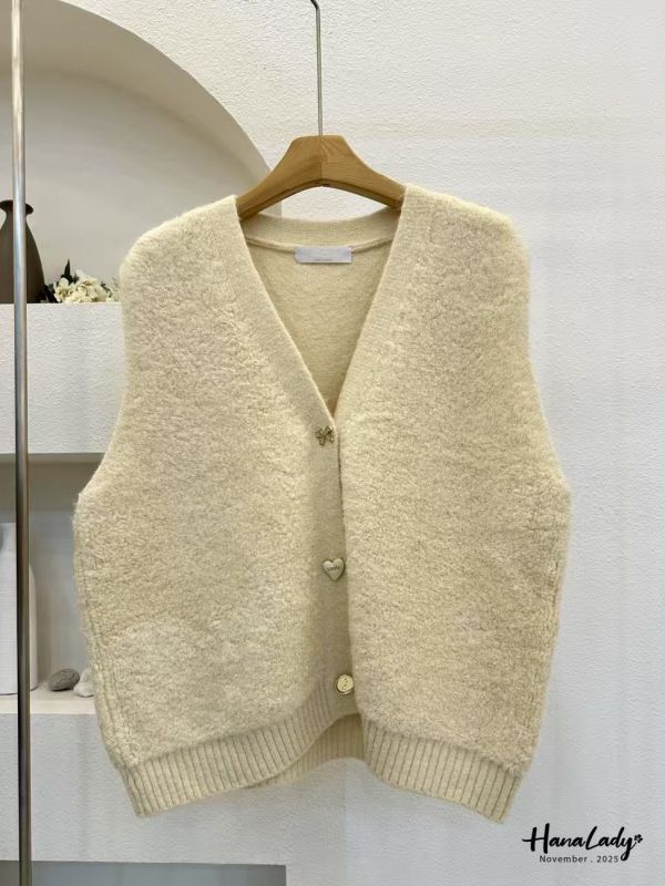 WJA80 造型金釦親膚絨毛背心 