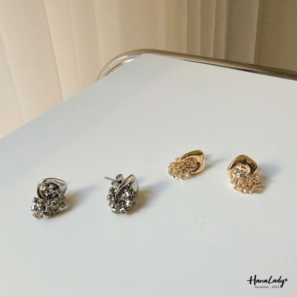 WQB46 設計感水鑽鍊條耳環 