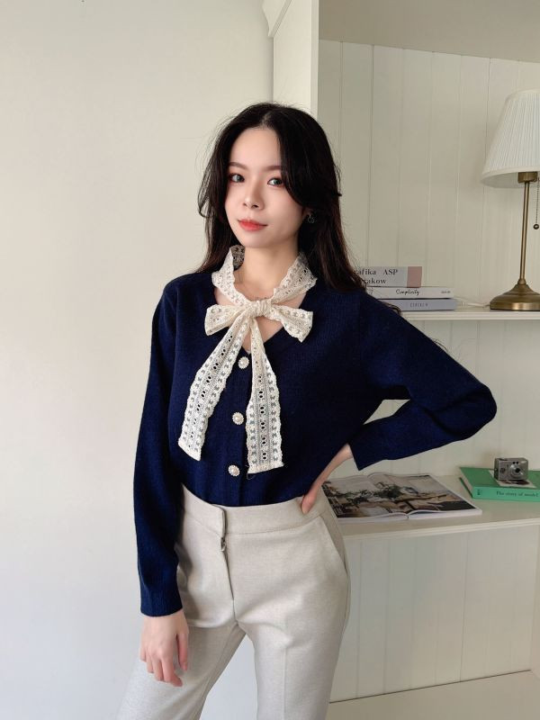 WQA22 綁結蕾絲釘珠釦針織上衣 