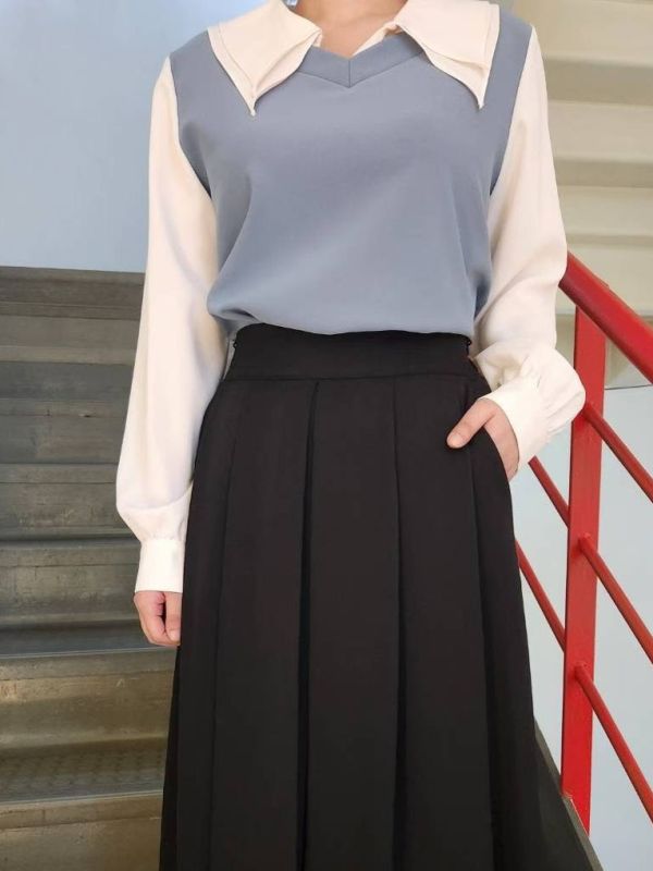 WQA46 假兩件層刺領配色上衣 