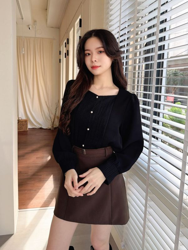 WQA51 波西米亞釘珠V線雪紡衫 