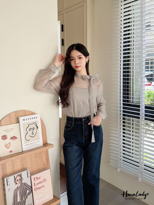 WQB20 氣質透袖領壓紋綁帶衫 