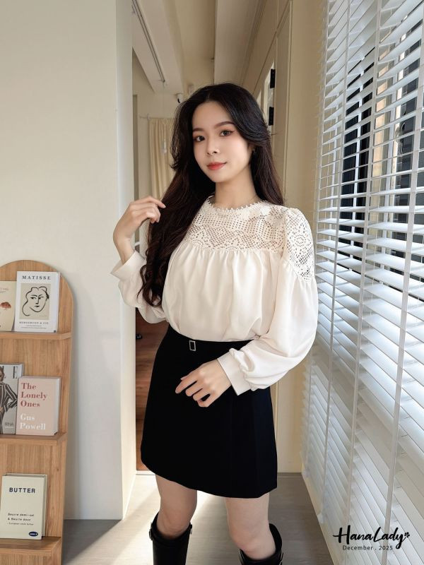 WQA91 浪漫簍空雕花雪紡上衣 