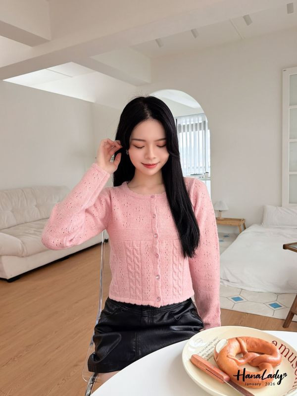 LEA60 簍空小花果凍釦針織上衣 