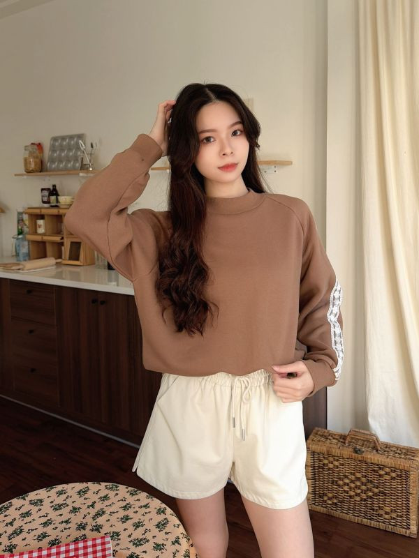 WQA86 蕾絲肩連袖立領內刷毛上衣 