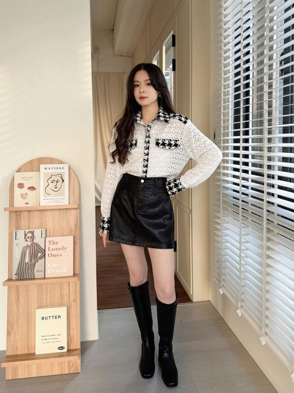 WQA38 千鳥紋配色簍空小花上衣 