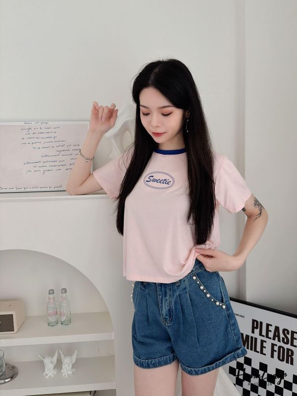 LFA82 口袋釘珠丹寧短褲 