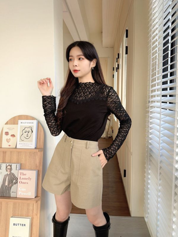 WQA10 雕花蕾絲馬甲線上衣 