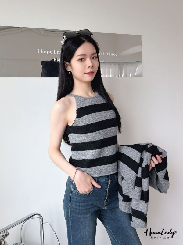 LEA13 兩件式削肩背心排釦針織上衣 