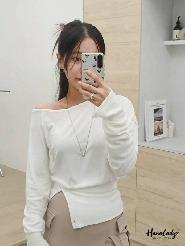 WSA42 斜領下開岔設計上衣 