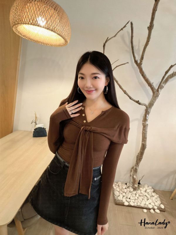 WTB36 三釦V領斗篷綁結上衣 