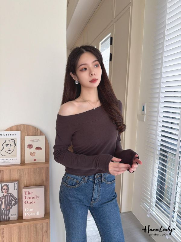 WTB16 圓領短版棉質上衣 