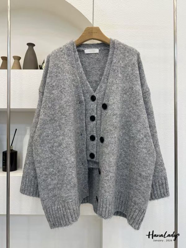 LEA55 兩件式簡約系排釦針織上衣 