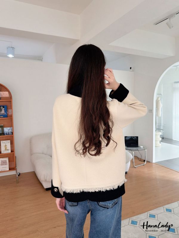 WJB09 精緻造型釦拼色針織外 