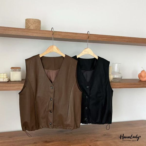 WKA39 率性三釦V線皮質背心 