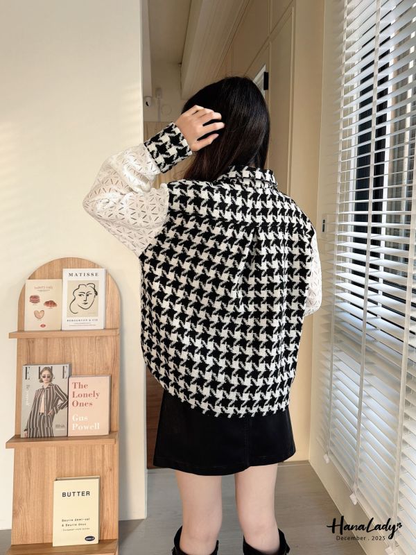 WQA38 千鳥紋配色簍空小花上衣 