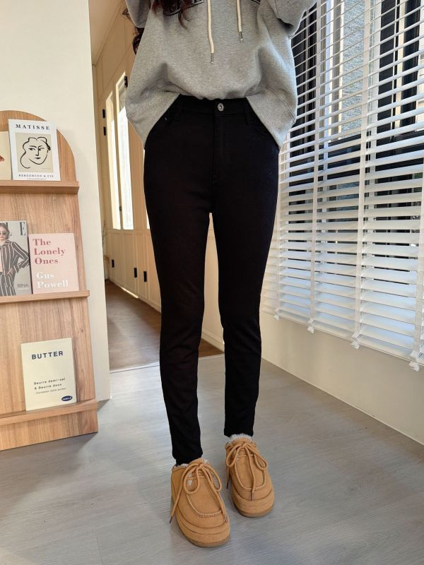 WQB16 輕磨毛黑白單寧棉褲 