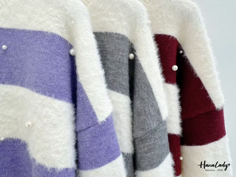 LEA33 蕾絲領釘珠條紋親膚上衣 