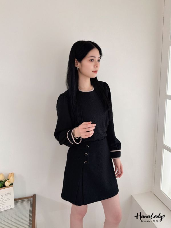 LEA57 俐落配色滾邊壓紋上衣 