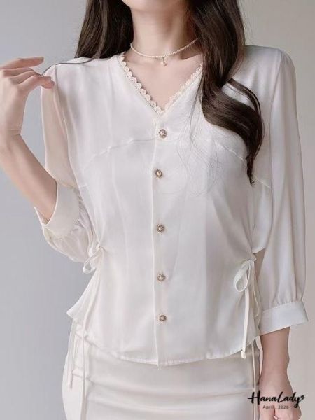 LFA67 蕾絲V領珍珠釦雪紡上衣 