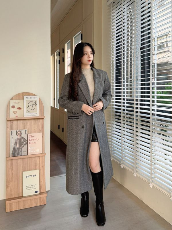 WQA88 皮革拼接線條微舖棉羊毛大衣 