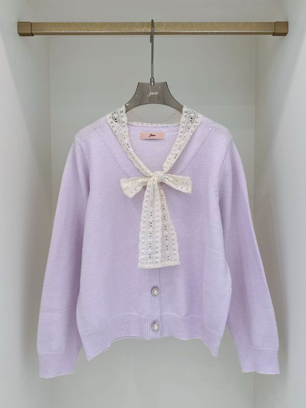 WQA22 綁結蕾絲釘珠釦針織上衣 