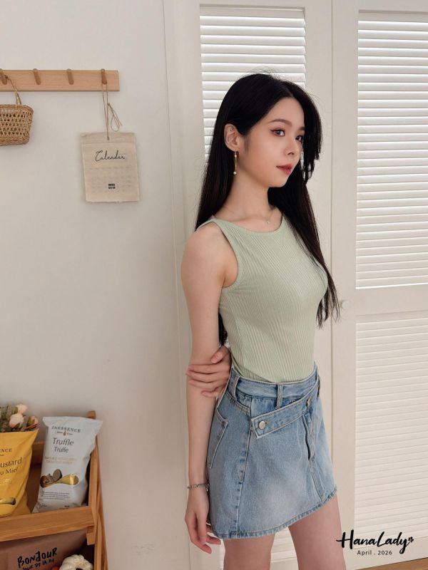 LFA93 線條壓紋百搭背心 