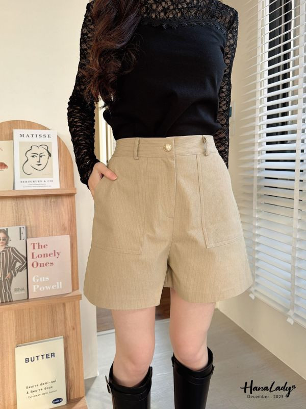 WQA15 精緻釦挺版百搭短褲 