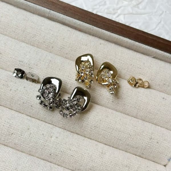 WQB46 設計感水鑽鍊條耳環 