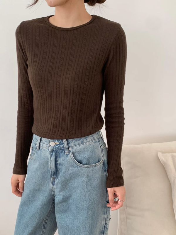 WQA92 小洞洞坑條針織上衣 