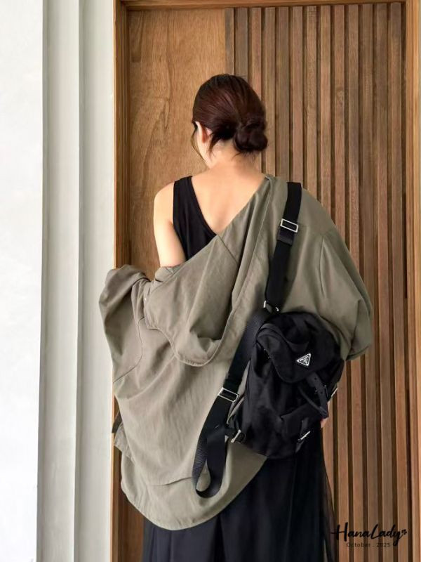 WTA25 寬版休閒防風連帽外套 