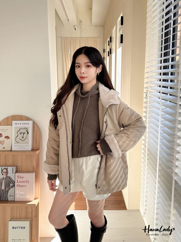 WQA76 抽繩高領混羊毛針織上衣 