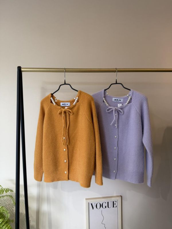 LEA49 珍珠綁結領混銀線針織上衣 