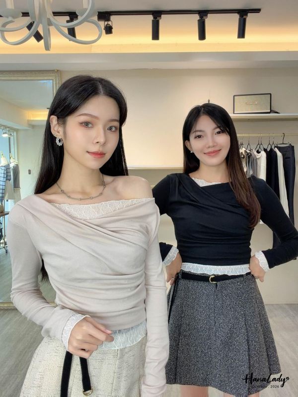 LTA07 甜美蕾絲垂領細針織上衣 