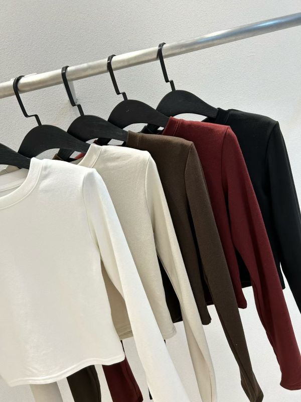 WQA39 親膚內磨毛短版圓領上衣 