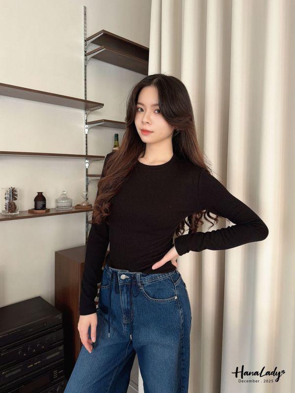 WQA62 坑條針織圓領上衣 