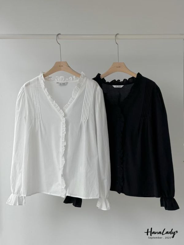 WKA42 荷葉波浪領排釦衫 