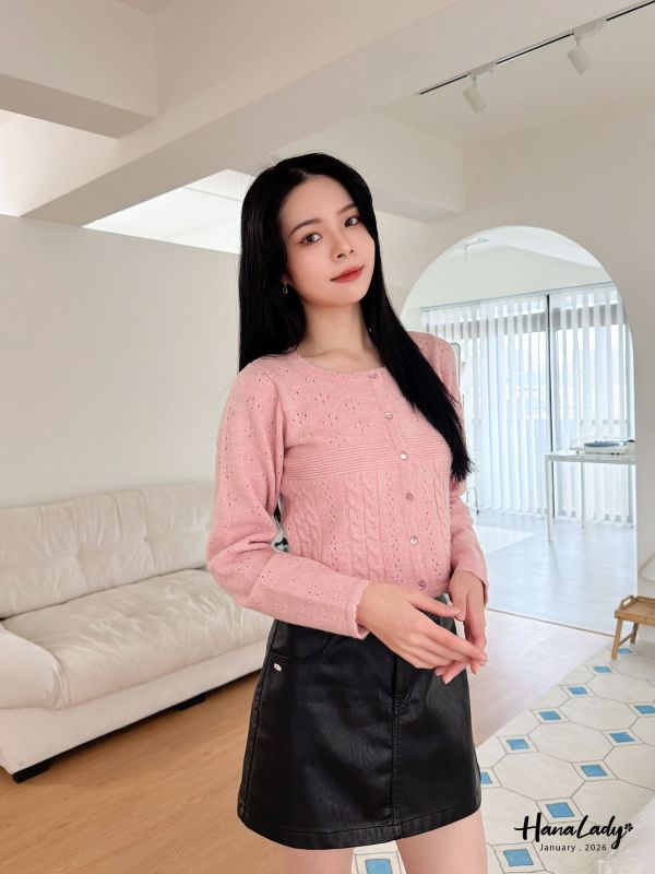 LEA60 簍空小花果凍釦針織上衣 