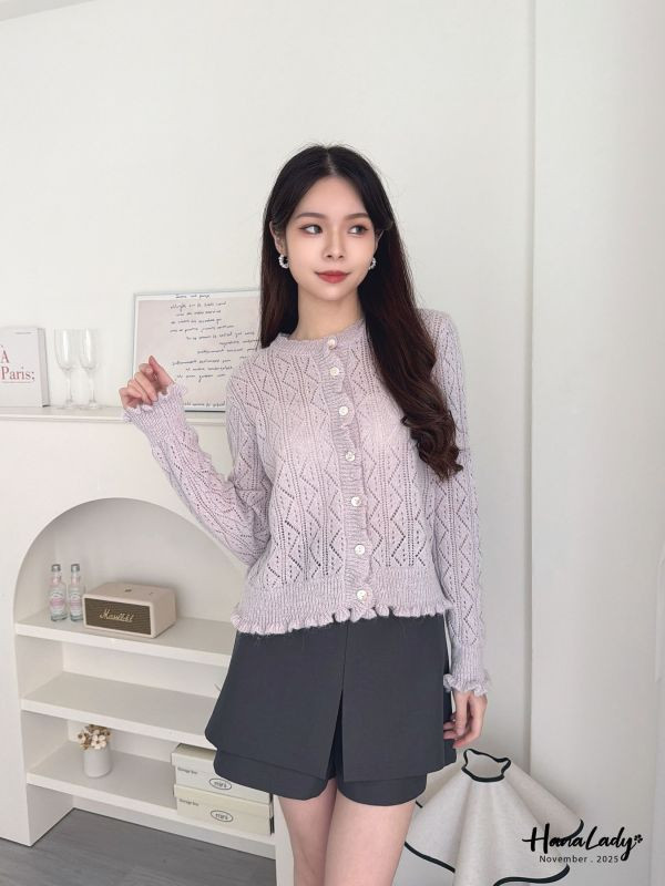 WJA09 超Q花邊領貝殼釦衫 