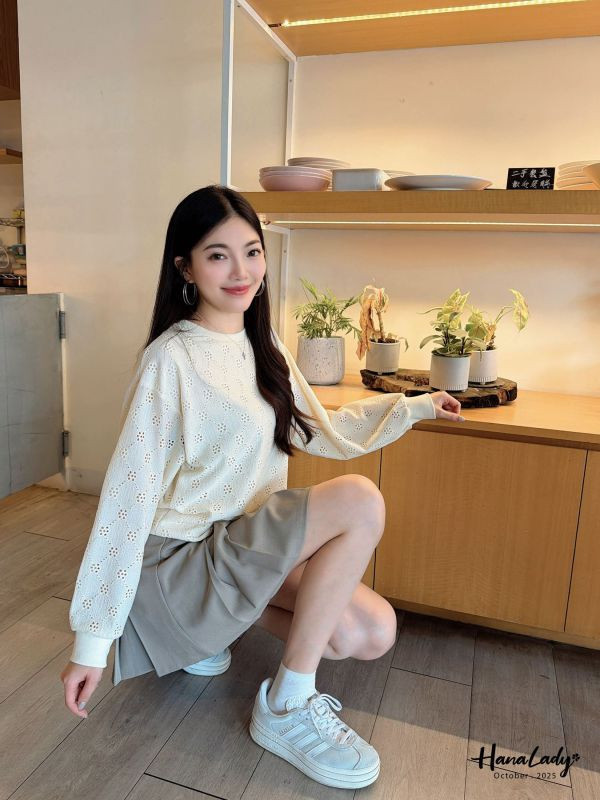 WTB34 經典壓褶後鬆緊褲裙 