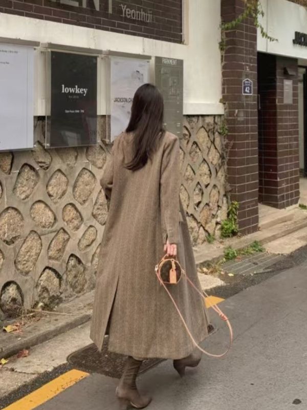 WQA88 皮革拼接線條微舖棉羊毛大衣 