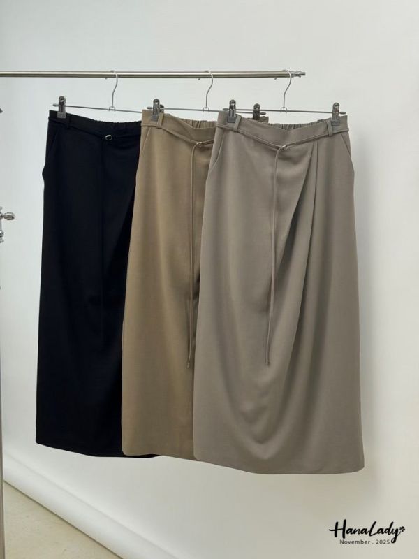 WJB04 氣質壓摺後開衩長裙 