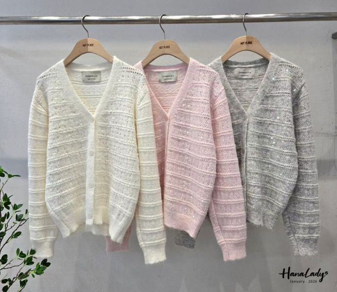 LEA21 簍空洞洞亮片針織上衣 