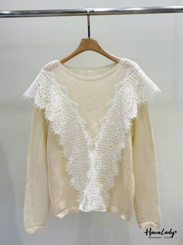 WJA27 微透蕾絲領針織上衣 