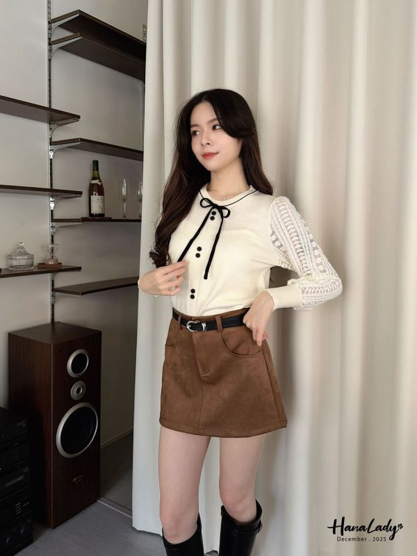 WQA29 蕾絲簍空透袖綁帶上衣 