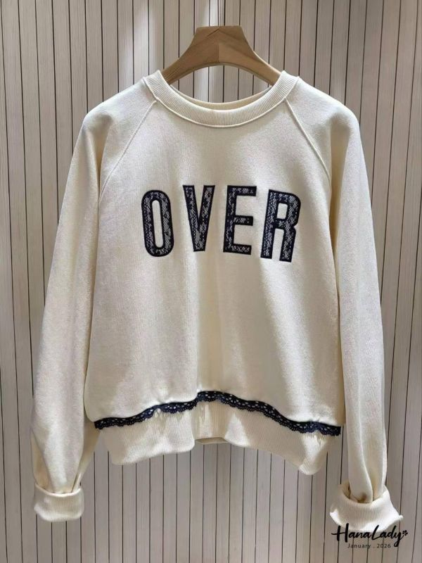 LEA77 蕾絲字母大學T 